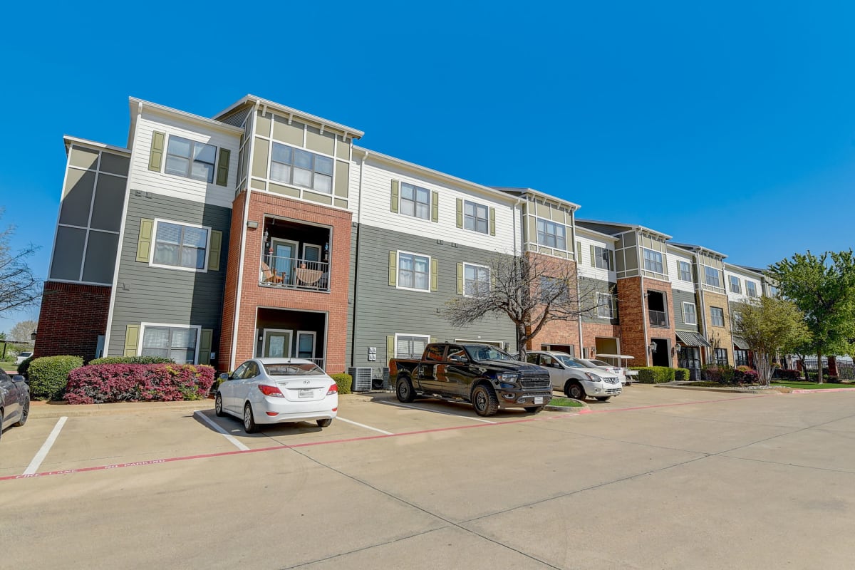 Photos and Video of Skyview West Apartments in Fort Worth, TX